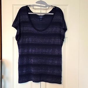 Old Navy off-the-shoulder tee - Size L